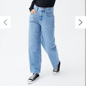 BDG Petite High-Waisted Baggy Jean-Medium Wash NEVER WORN